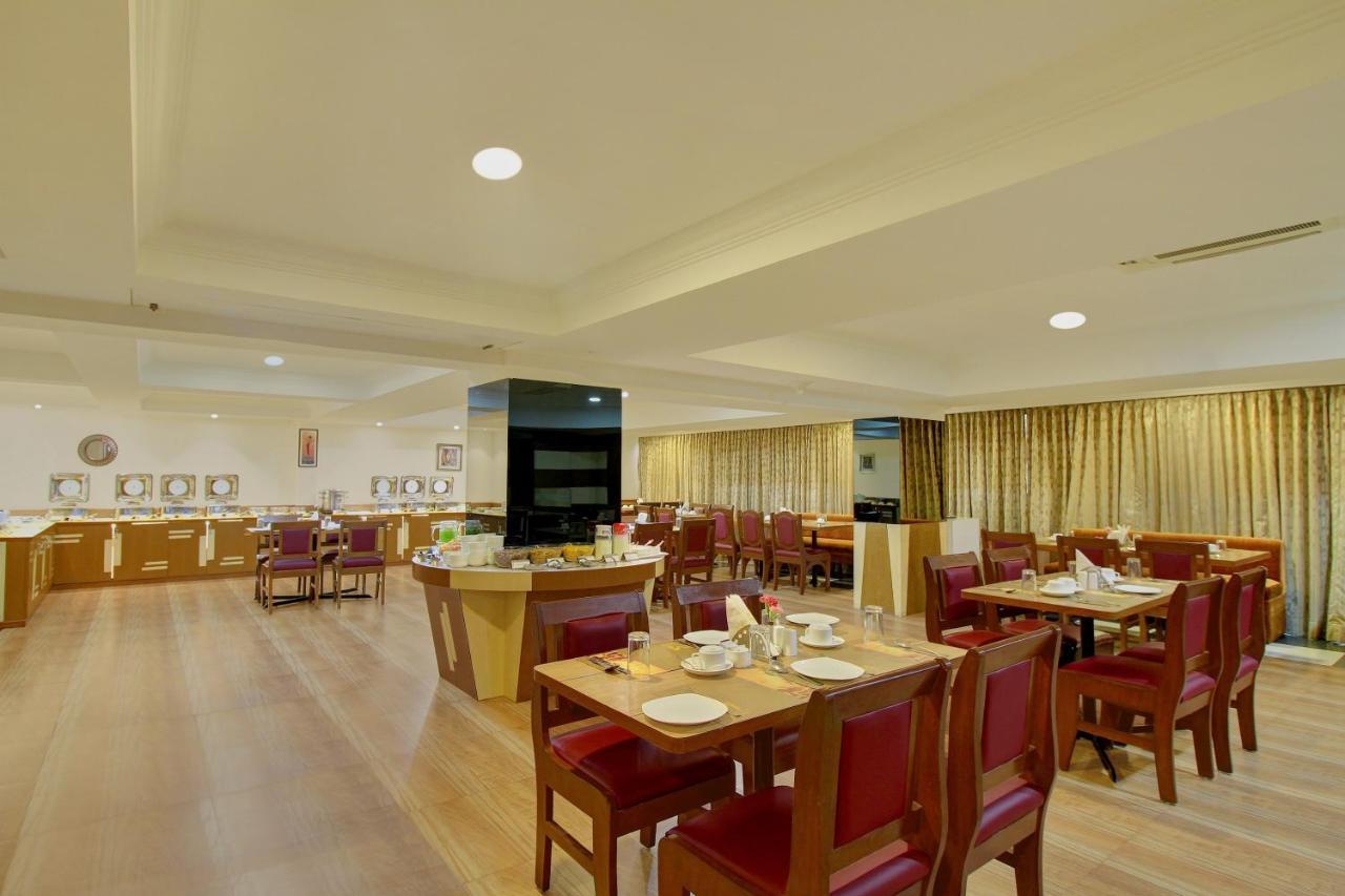 Monarch Brigade Road Hotel Bangalore Eksteriør billede