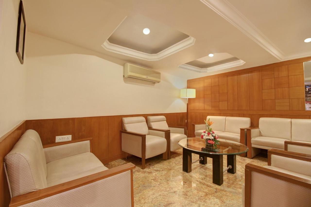 Monarch Brigade Road Hotel Bangalore Eksteriør billede