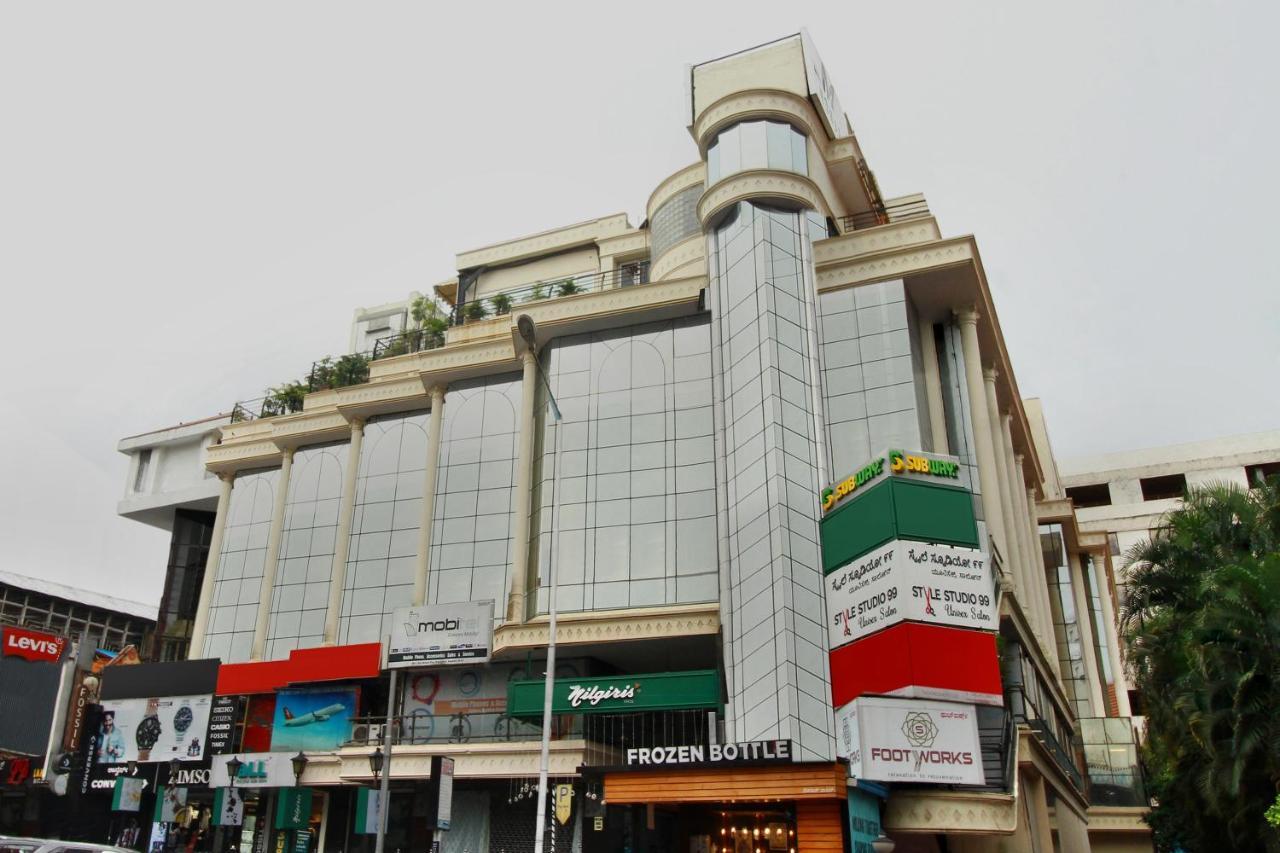 Monarch Brigade Road Hotel Bangalore Eksteriør billede