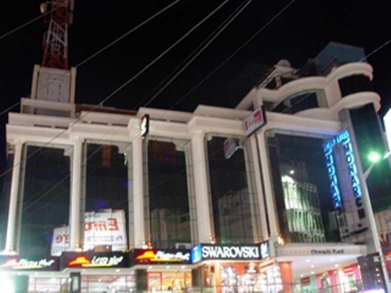 Monarch Brigade Road Hotel Bangalore Eksteriør billede
