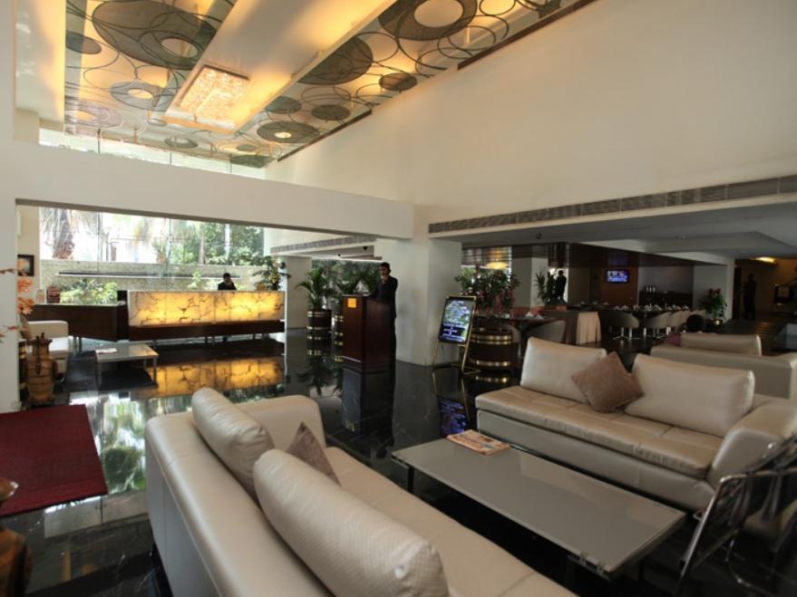 Monarch Brigade Road Hotel Bangalore Eksteriør billede